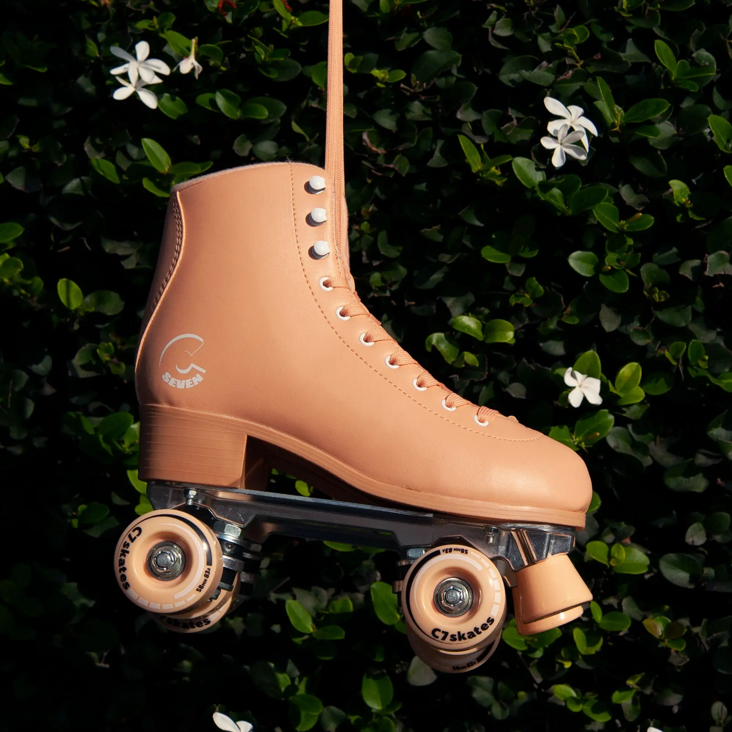 C7 Peachy Keen Roller Skates