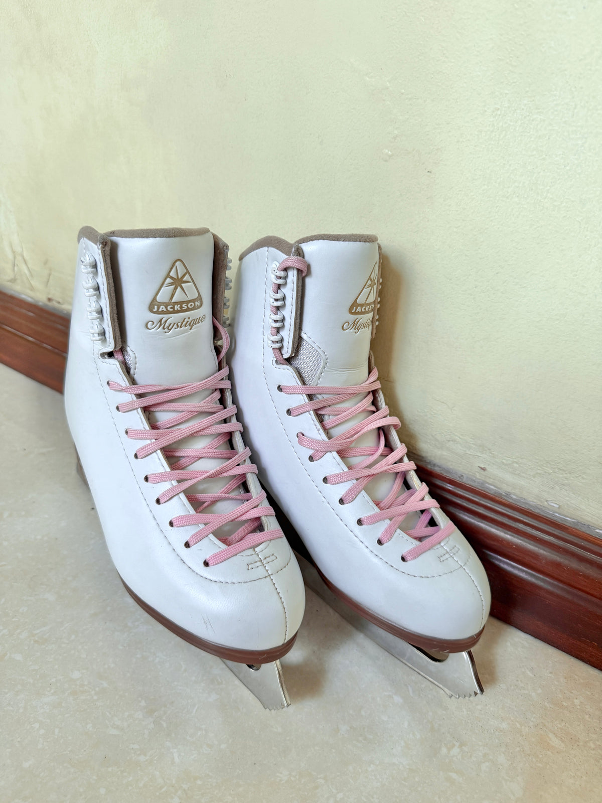 2nd Hand Jackson Mystique Ice Skates Bundle (second hand ice skates)