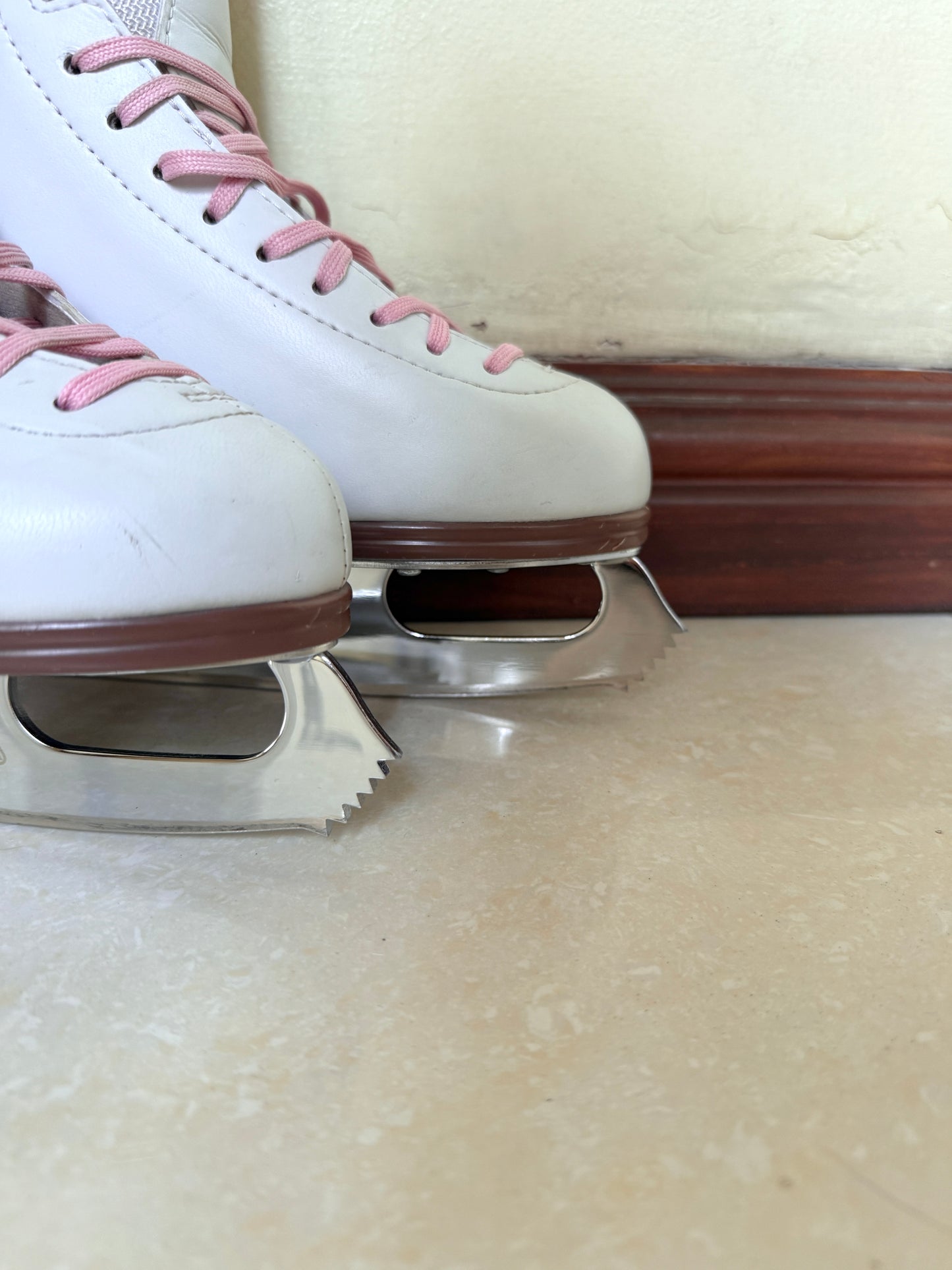 2nd Hand Jackson Mystique Ice Skates Bundle (second hand ice skates)