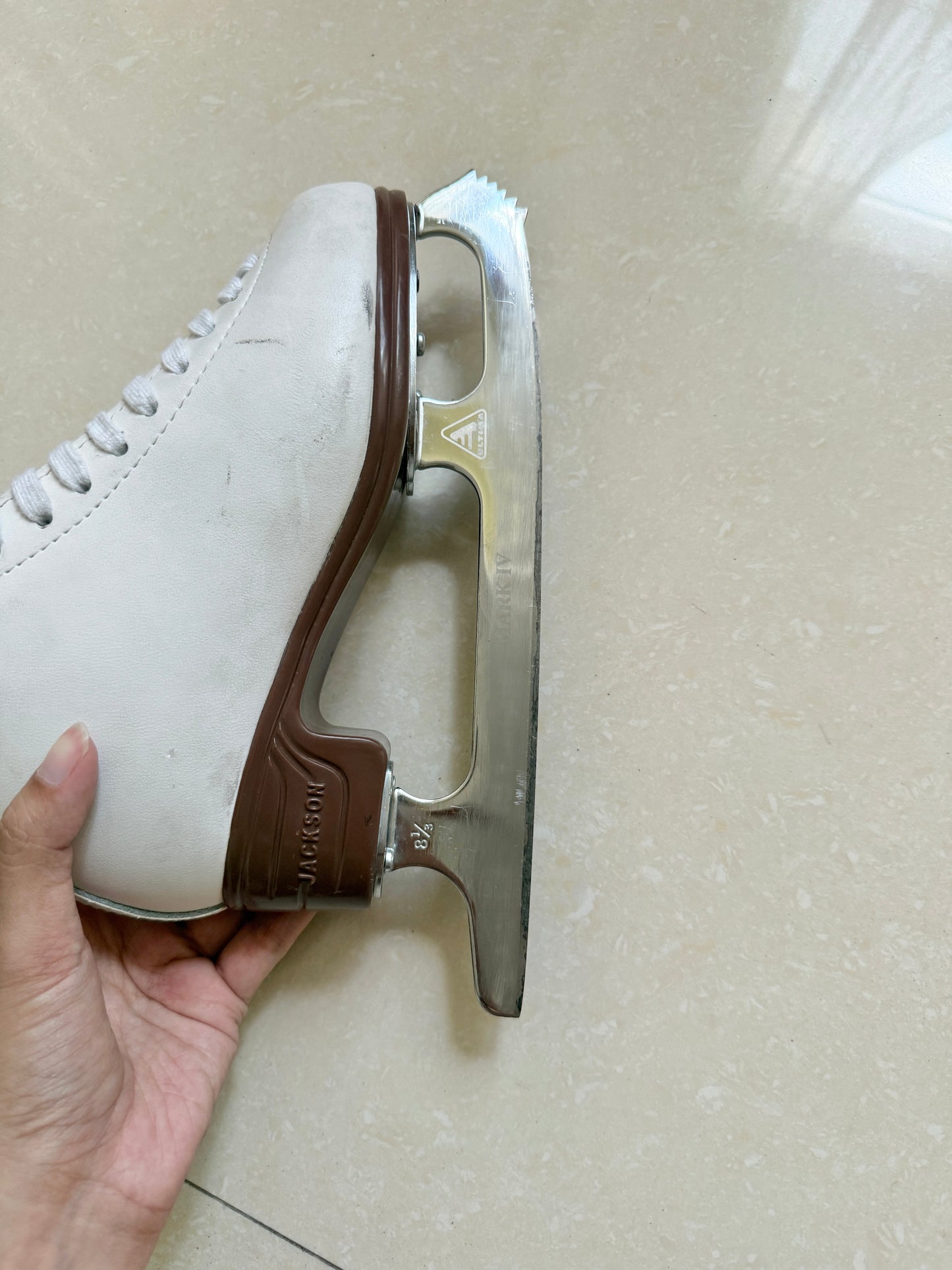 2nd Hand Jackson Artiste Ice Skate Bundle (secondhand ice skate)