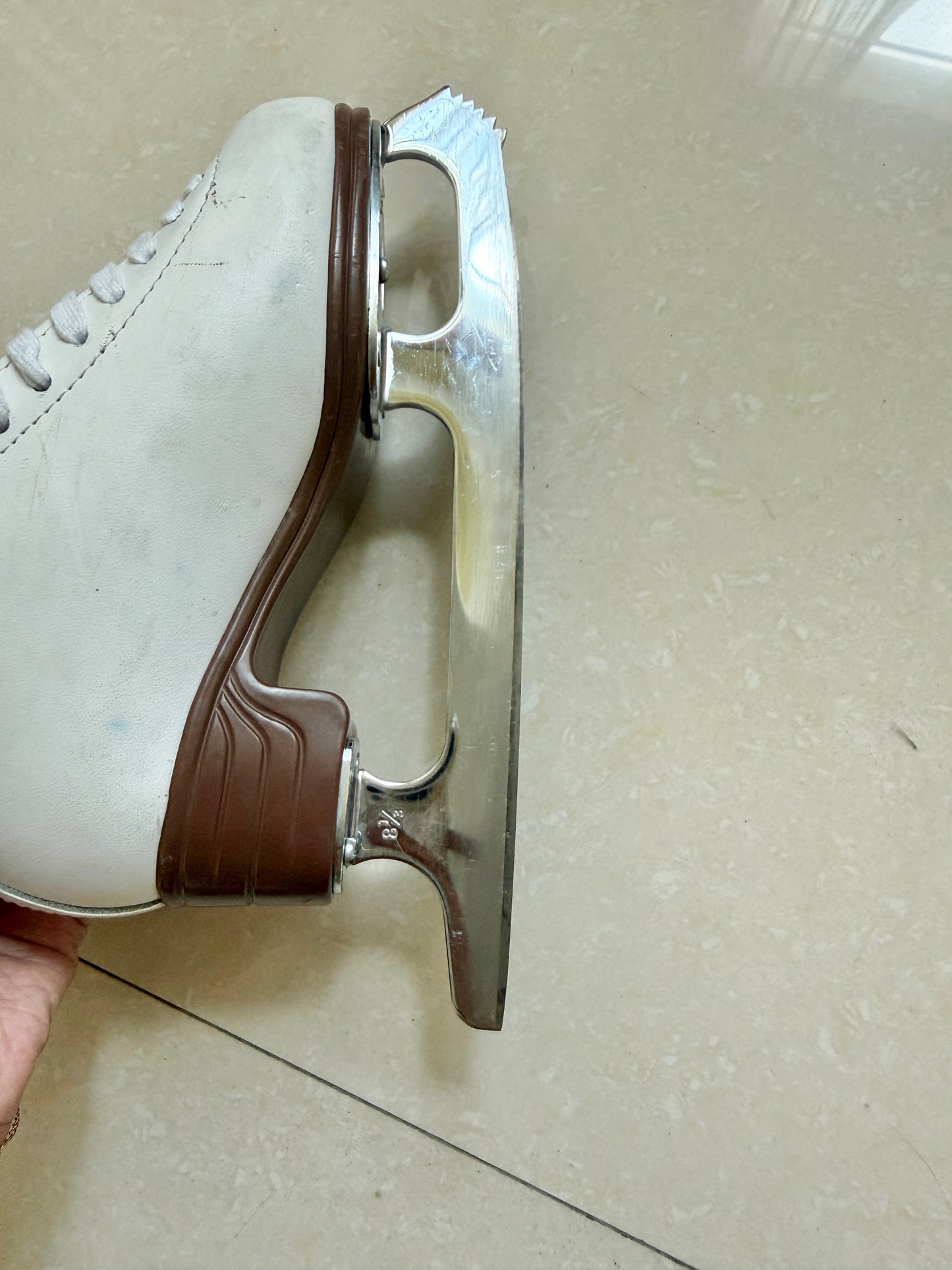 2nd Hand Jackson Artiste Ice Skate Bundle (secondhand ice skate)