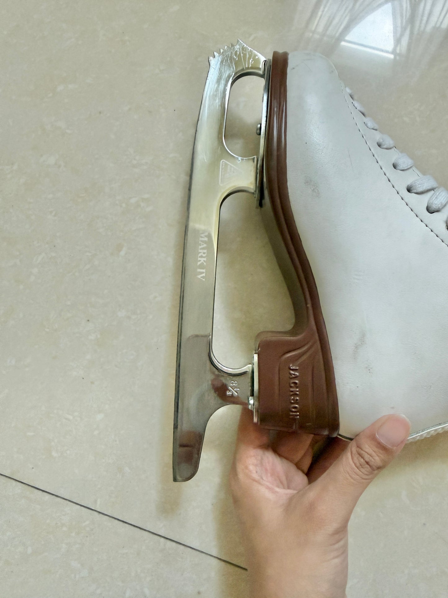 2nd Hand Jackson Artiste Ice Skate Bundle (secondhand ice skate)